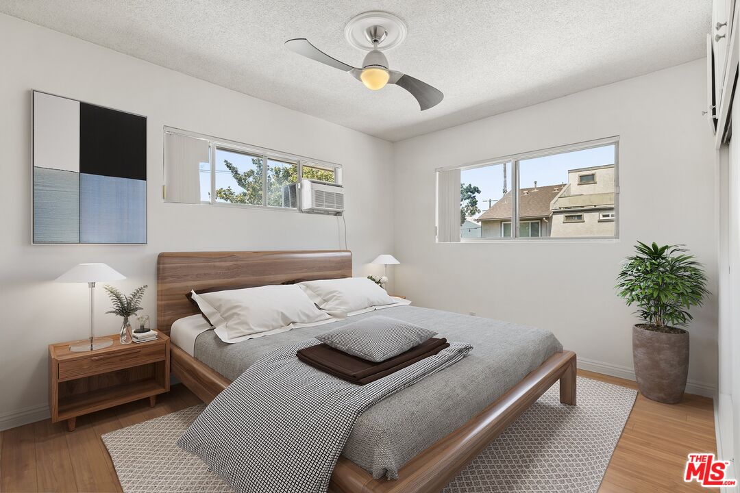 50 S Meridith Ave Unit: 4