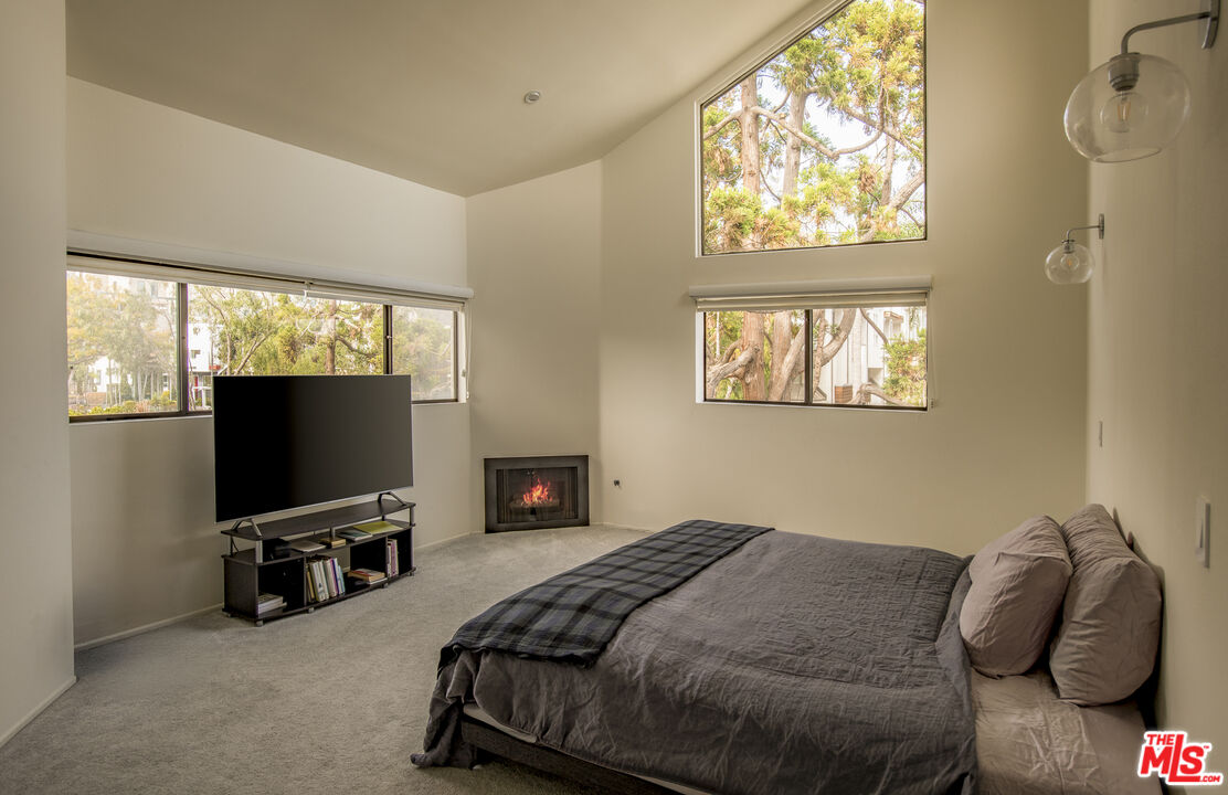 1248 23rd St Unit: 1