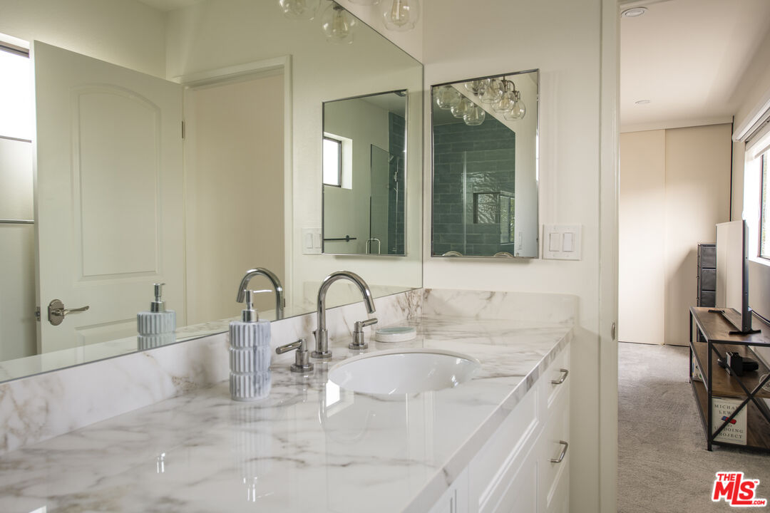 1248 23rd St Unit: 1