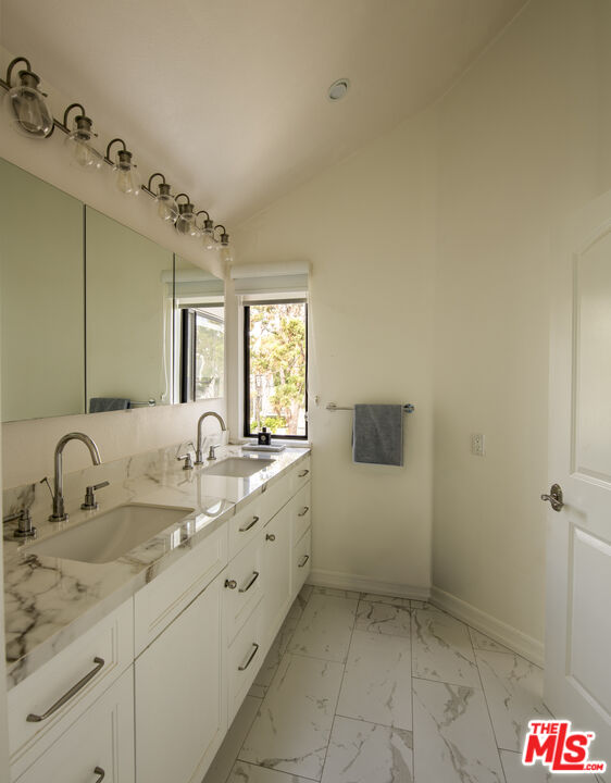 1248 23rd St Unit: 1