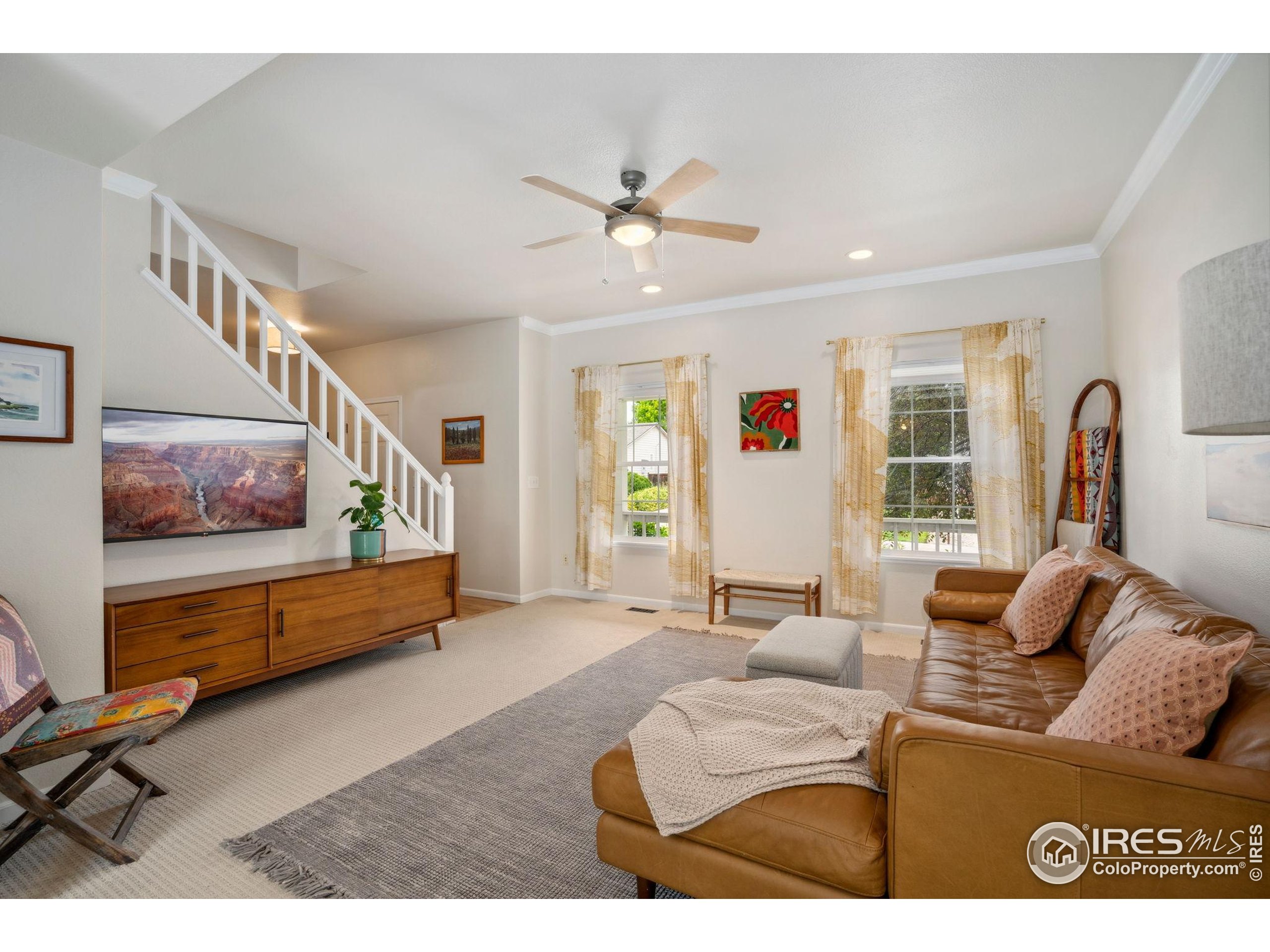 533 Dunraven Dr