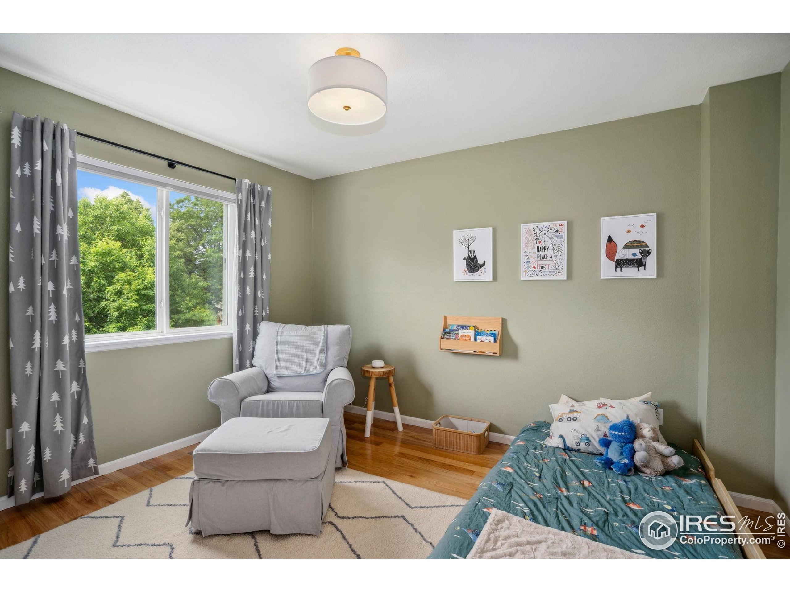 533 Dunraven Dr