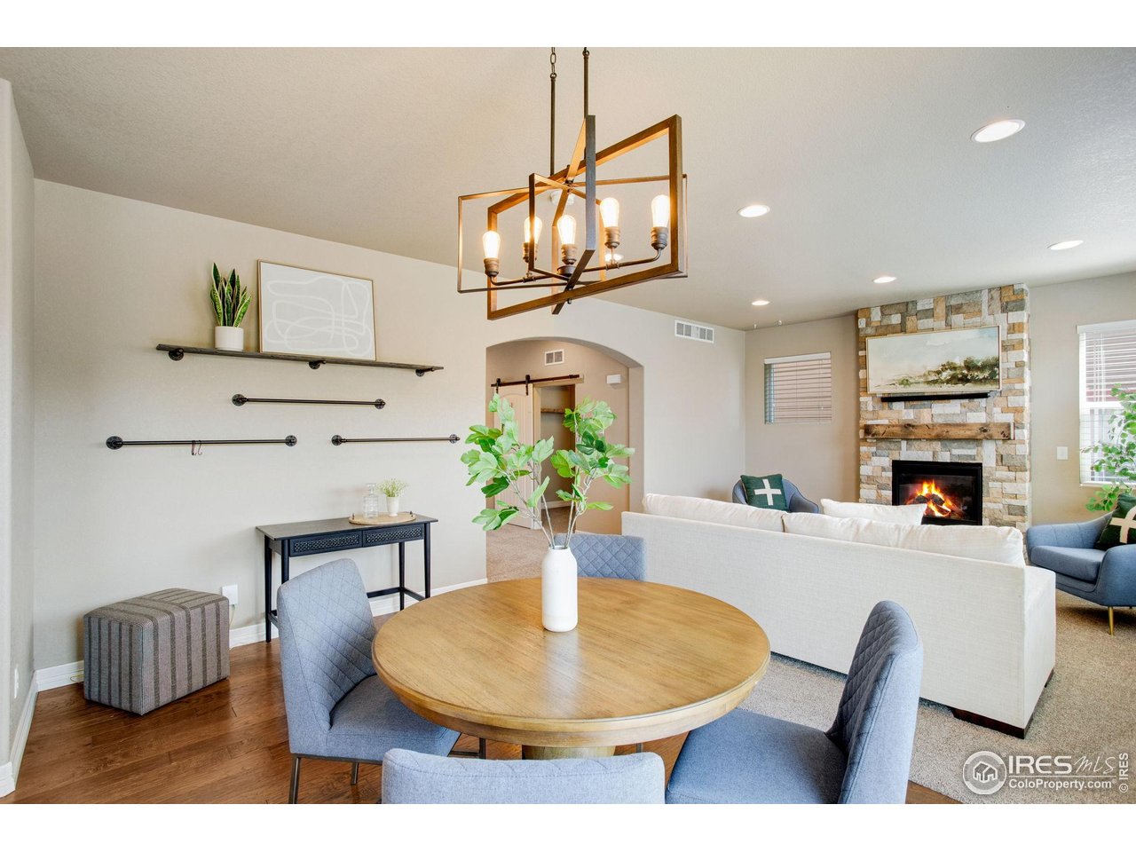 2227 Sherwood Forest Ct