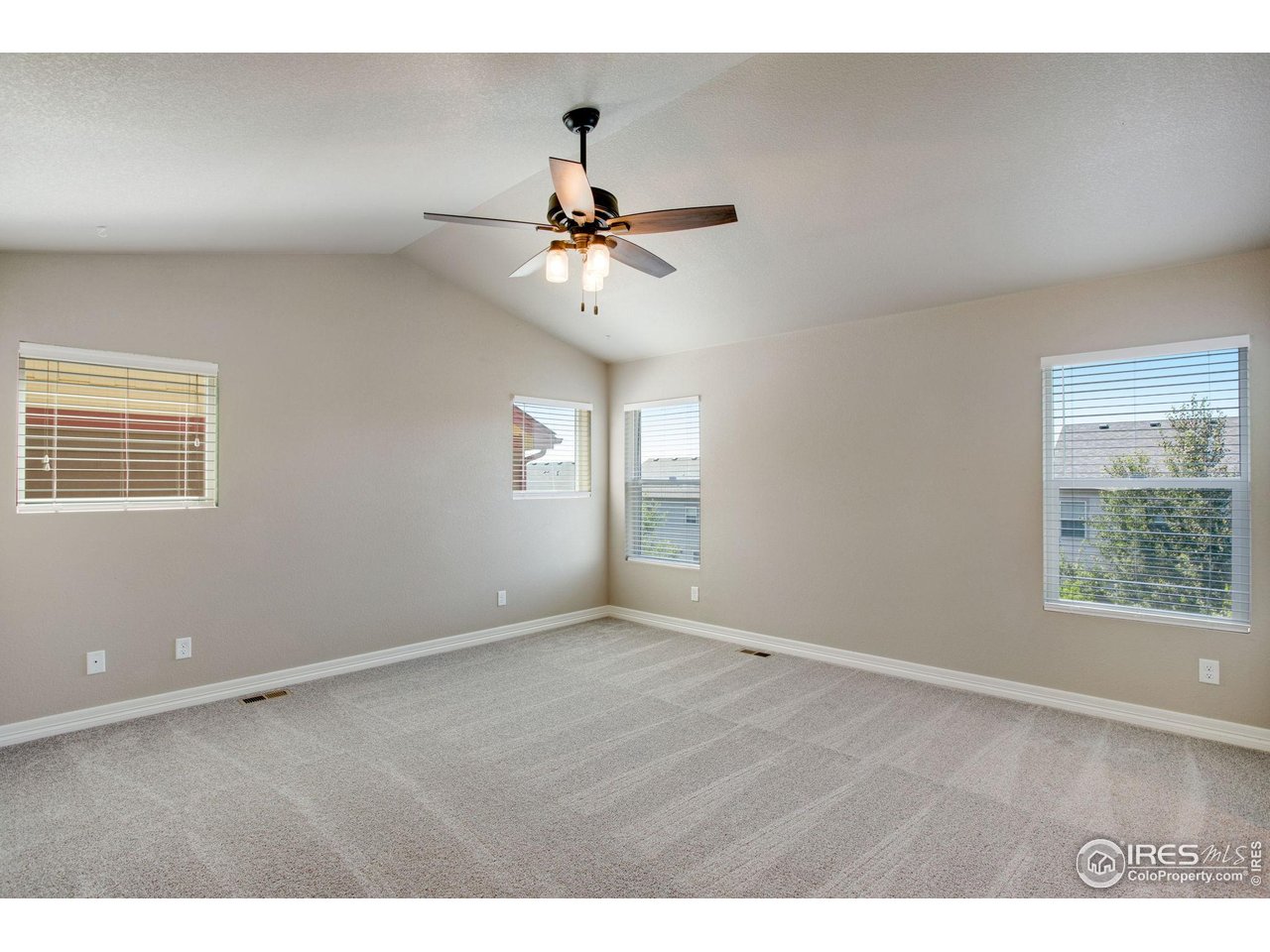 2227 Sherwood Forest Ct