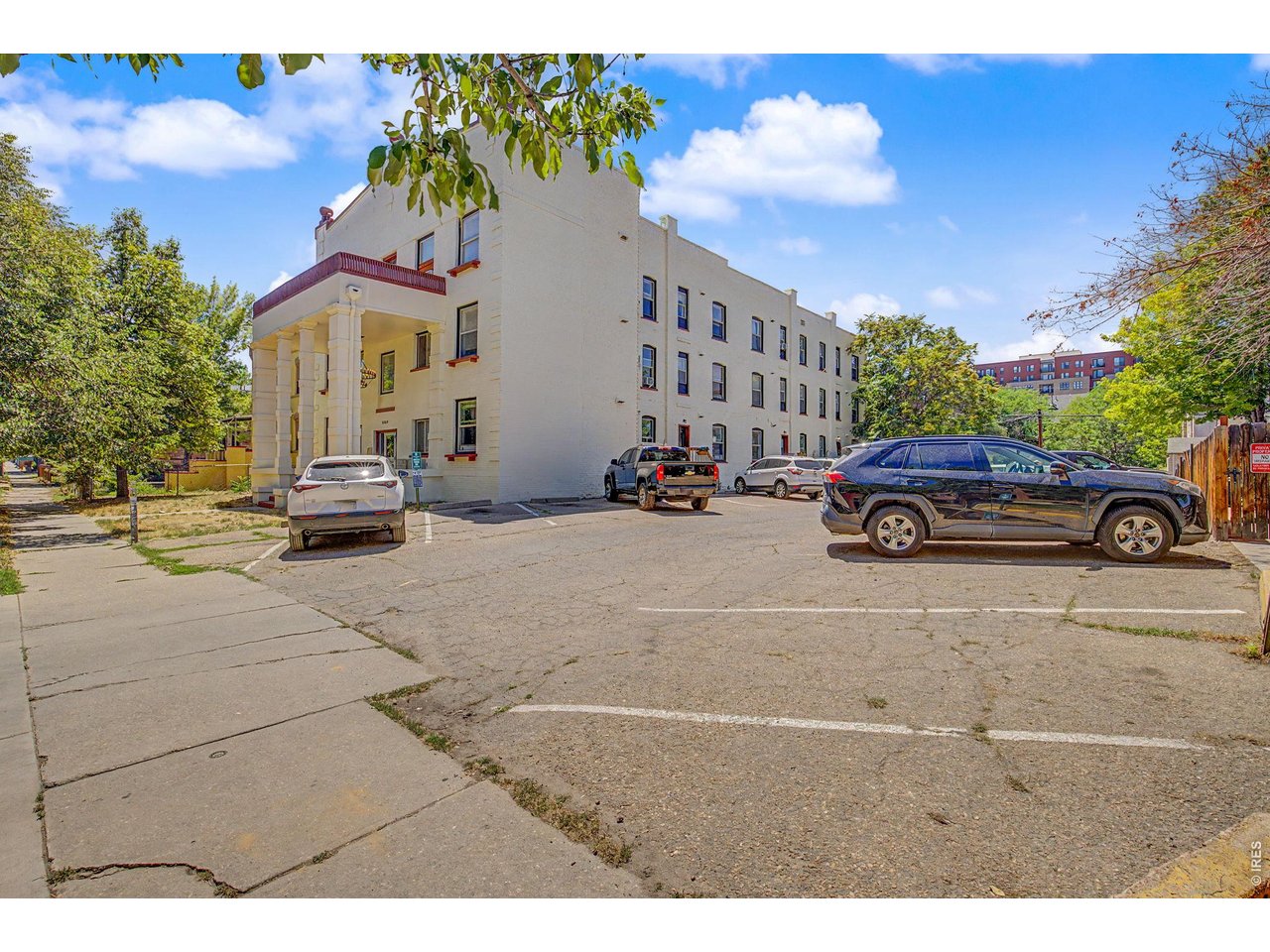 1629 N Clarkson St 11