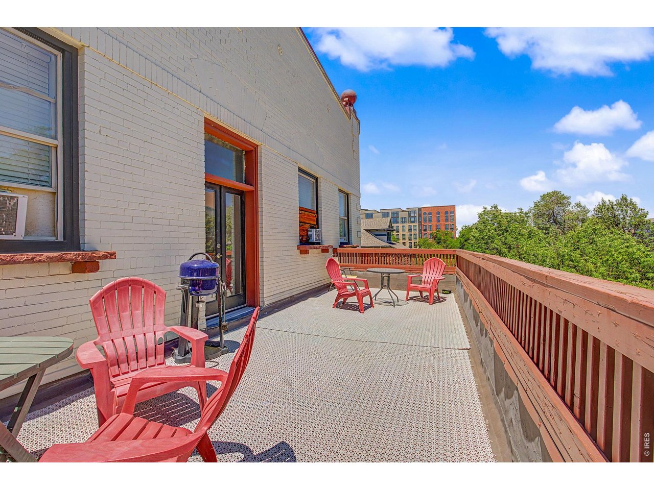 1629 N Clarkson St 11