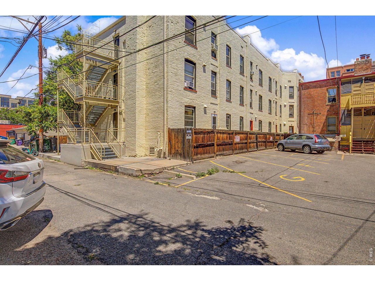 1629 N Clarkson St 11
