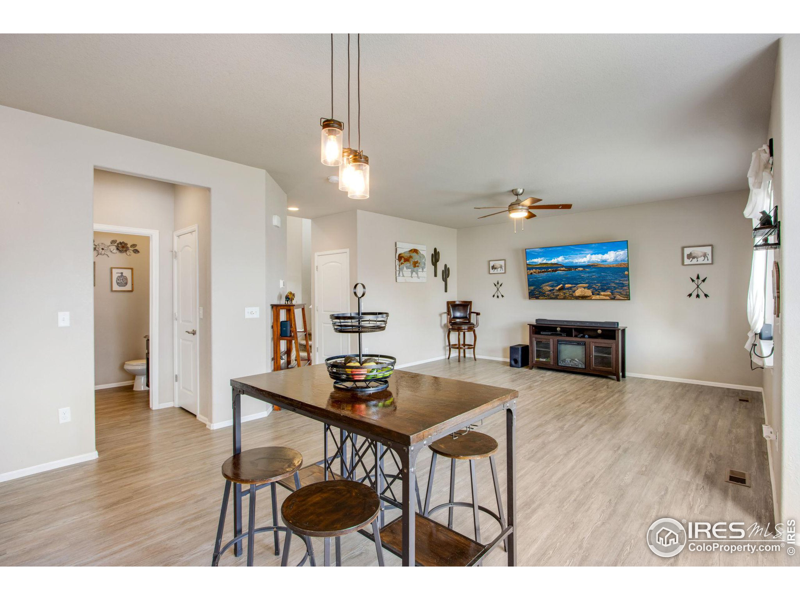 272 Castle Dr