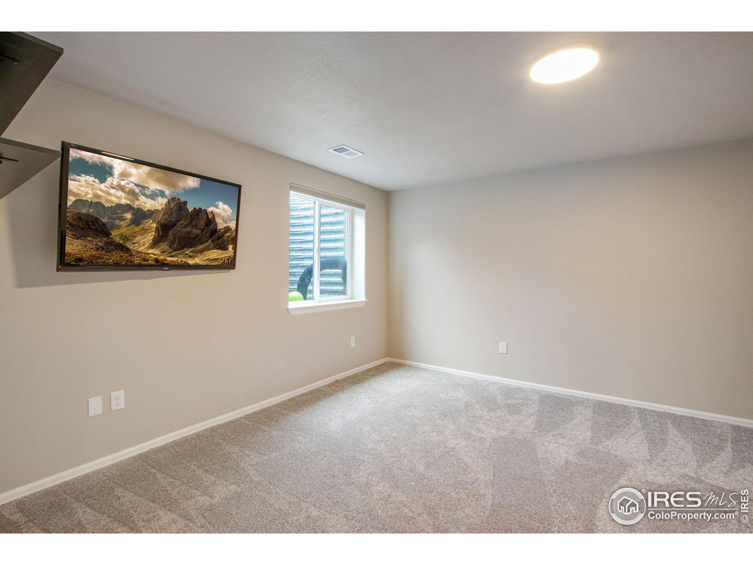272 Castle Dr