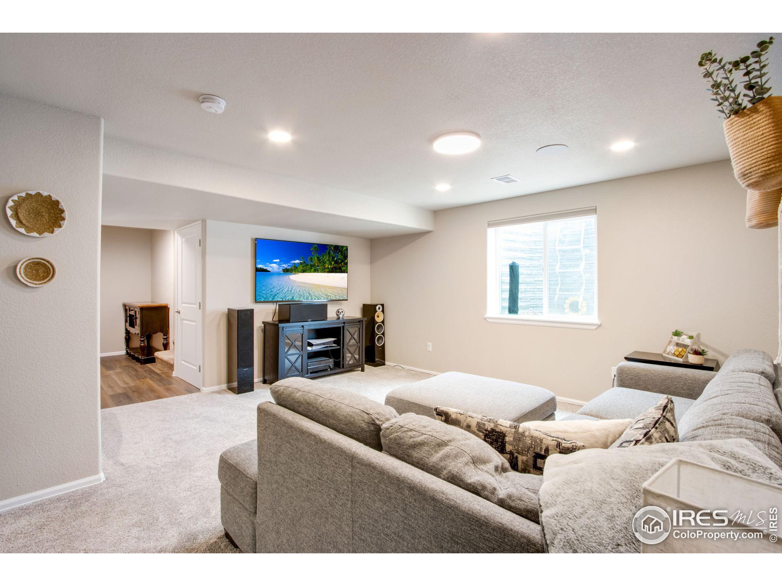272 Castle Dr