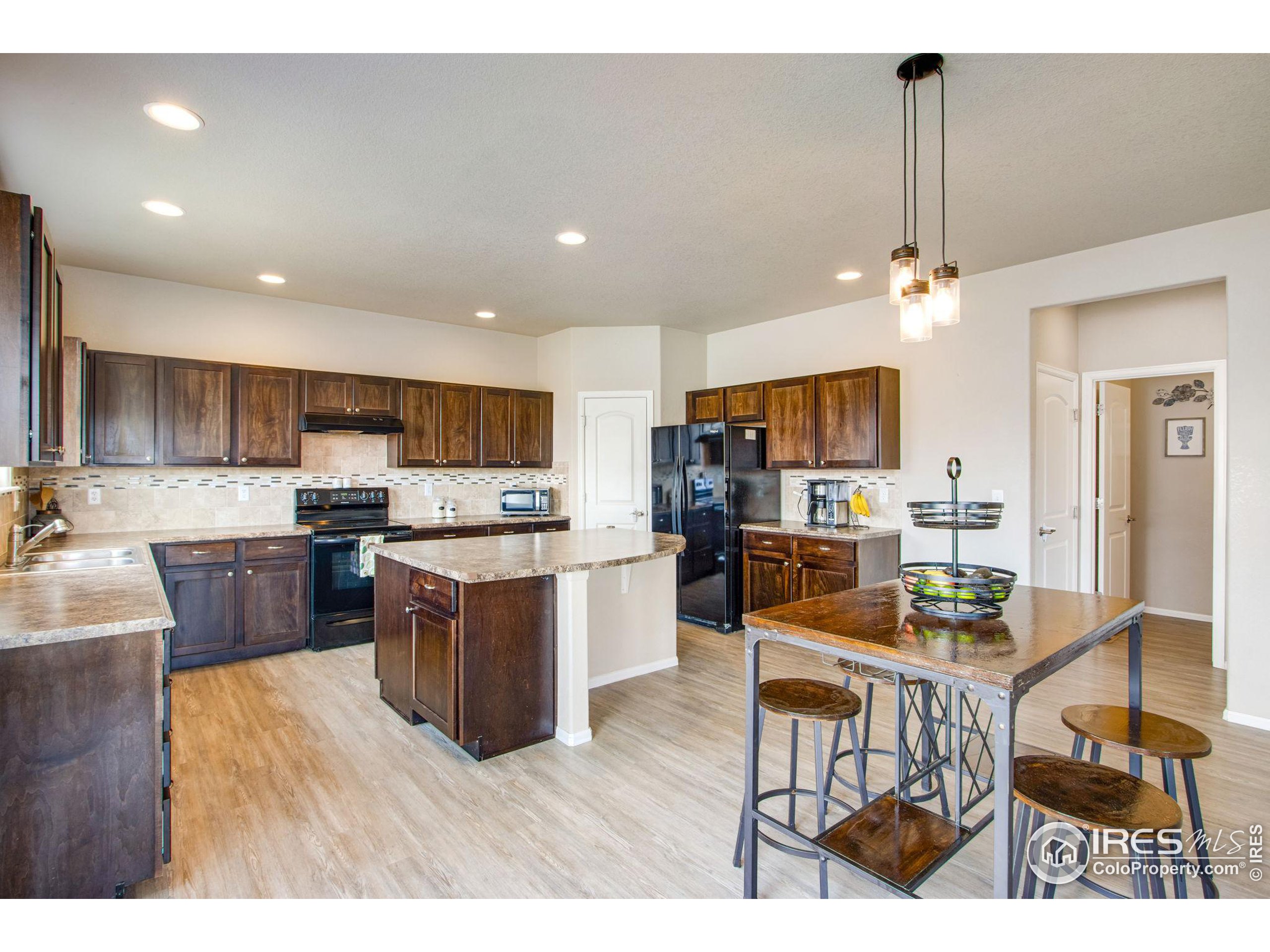 272 Castle Dr