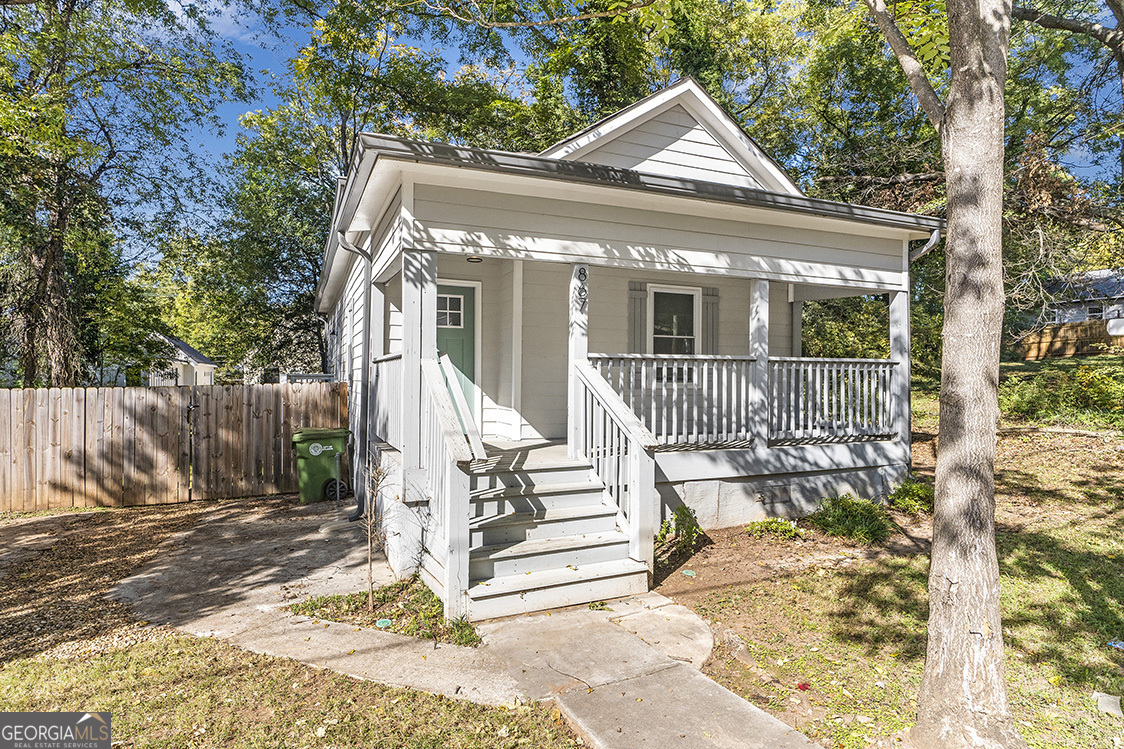 867 SMITH Street SW