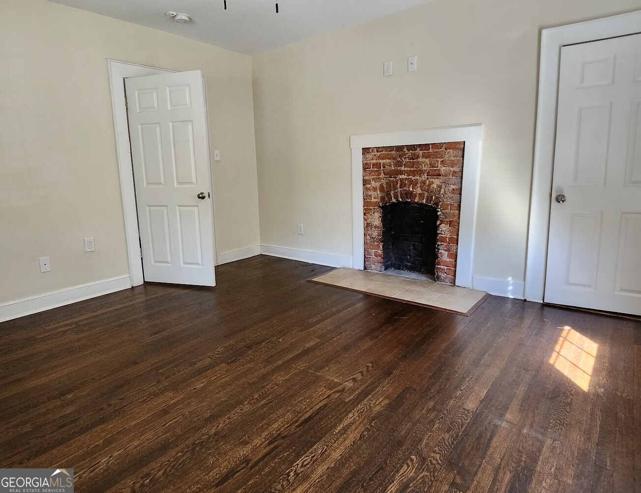 595 ROCKWELL Street SW