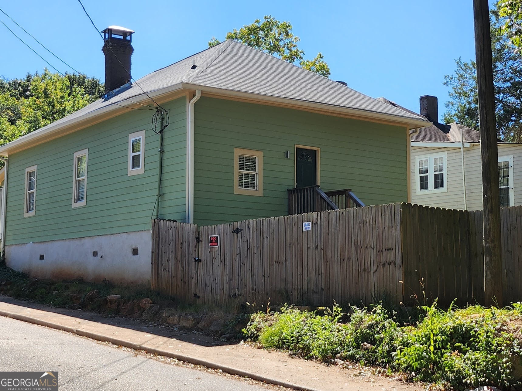 595 ROCKWELL Street SW