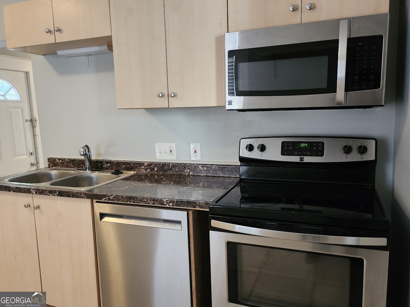 595 ROCKWELL Street SW