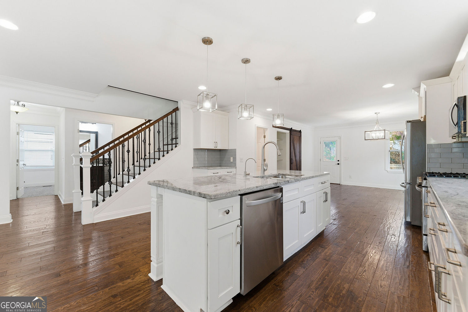 1779 N Olympian Way SW