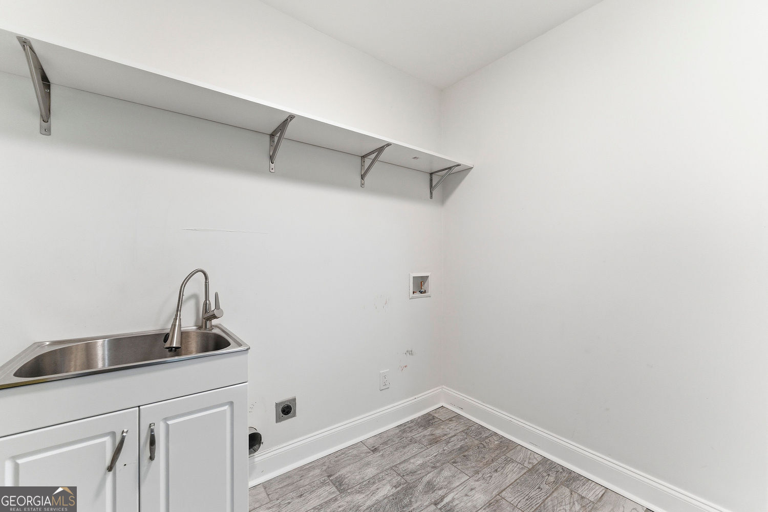 1779 N Olympian Way SW