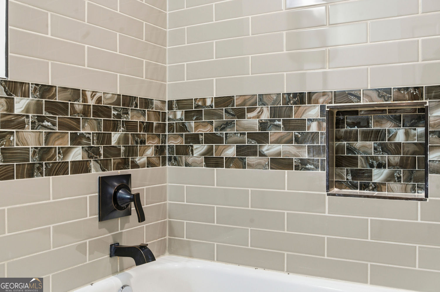 1779 N Olympian Way SW