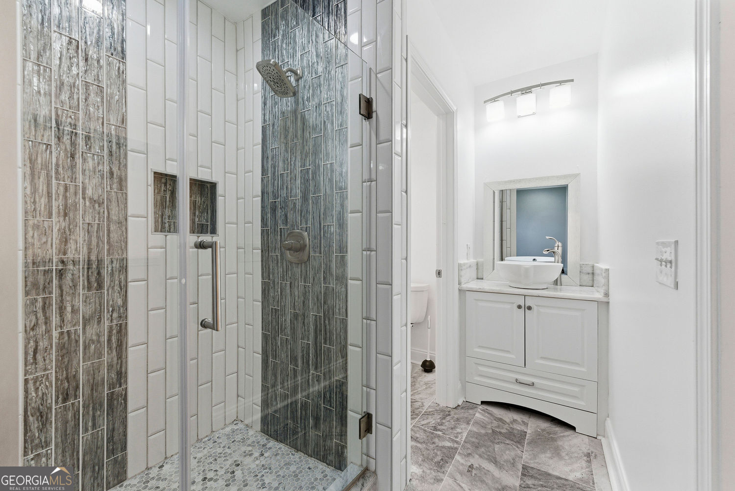 1779 N Olympian Way SW