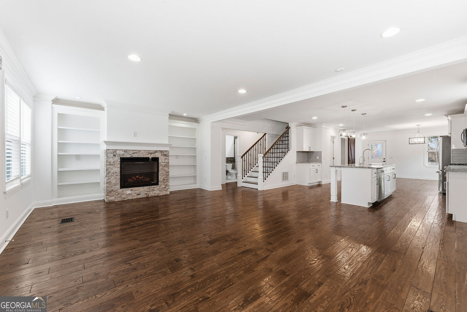 1779 N Olympian Way SW