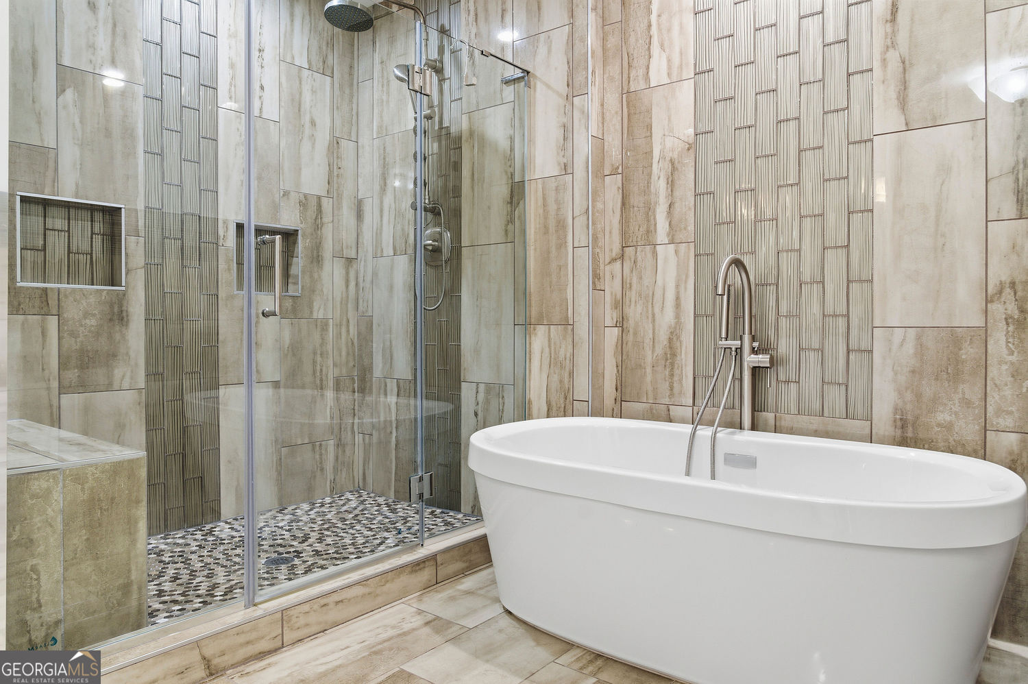 1779 N Olympian Way SW