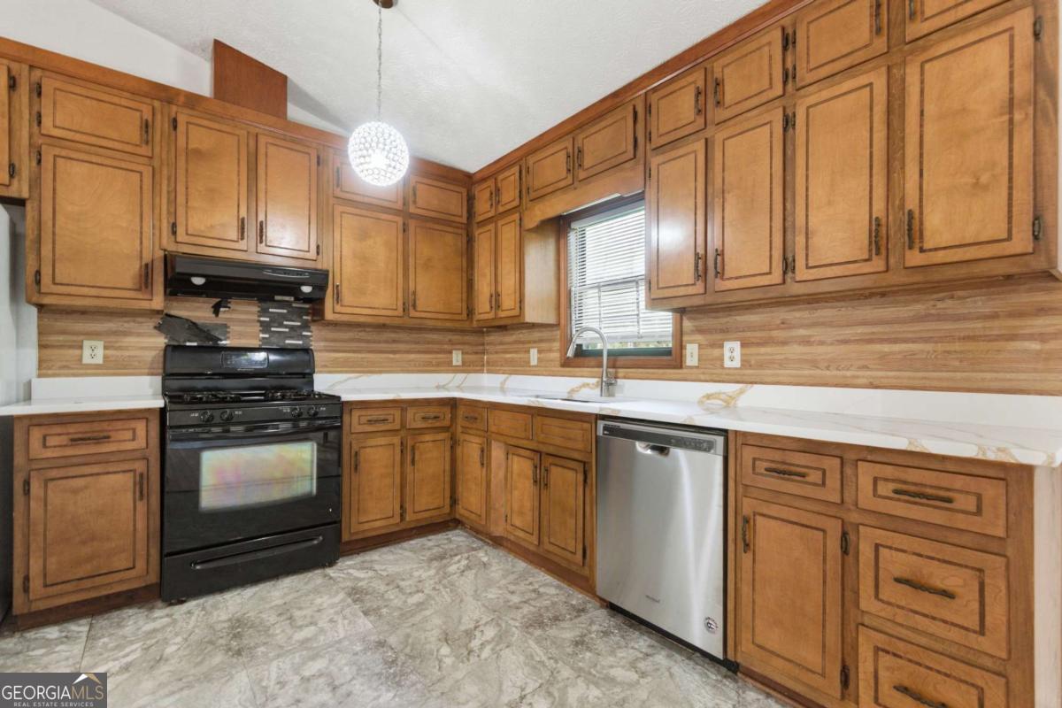 1169 Dustin Court