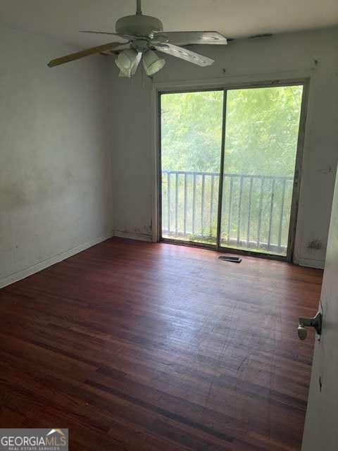 5906 Oakdale Road