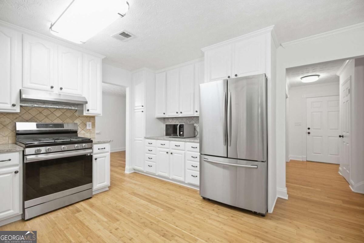 3863 Everett Court