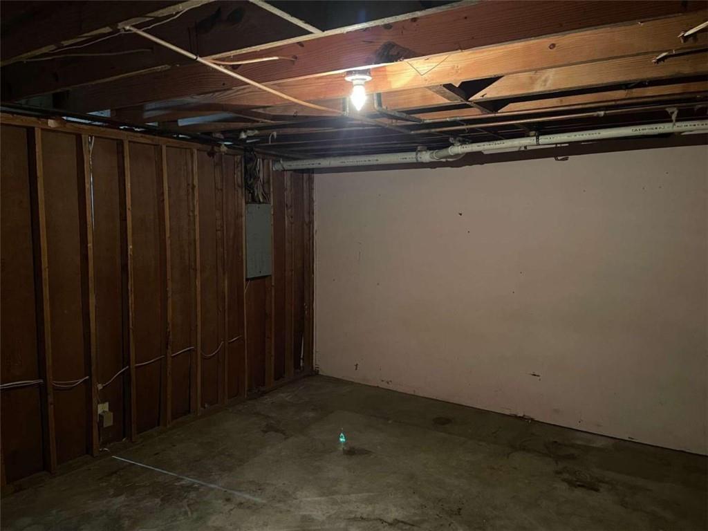1098 Huntington Trace