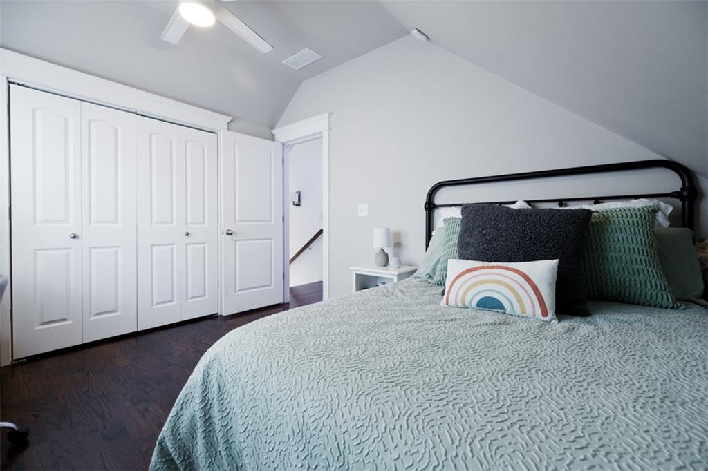 122 Lenore Place