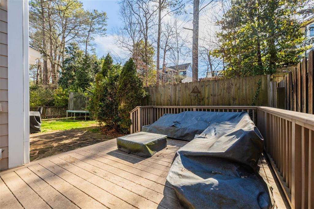 122 Lenore Place