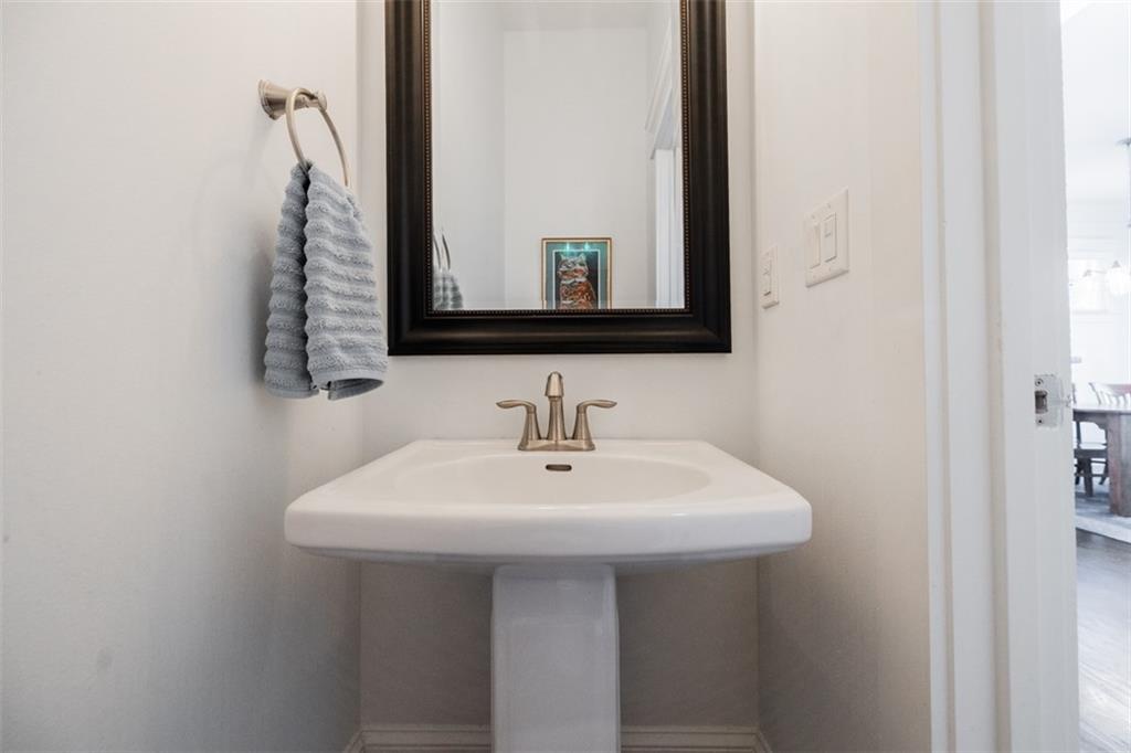 122 Lenore Place