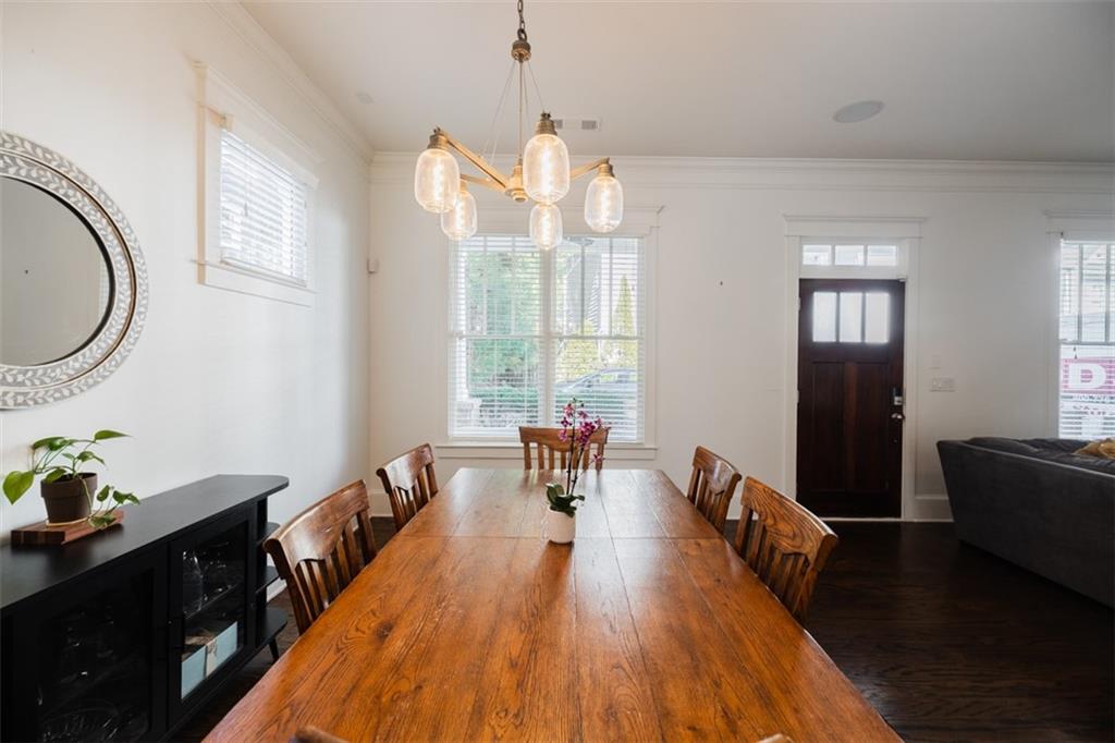122 Lenore Place