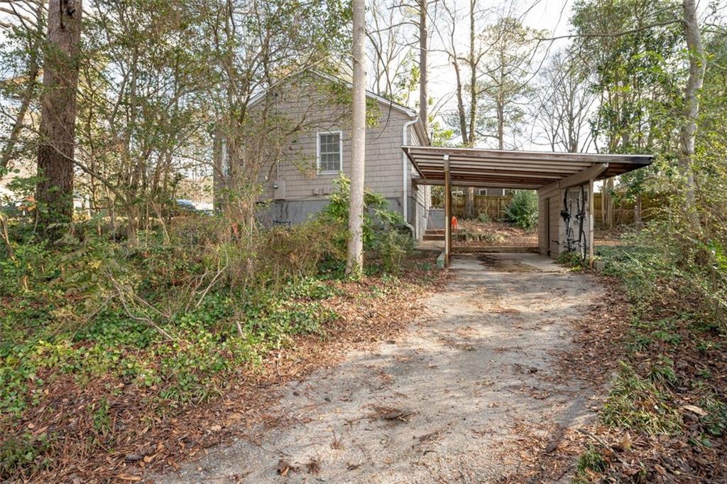627 SCOTT Circle