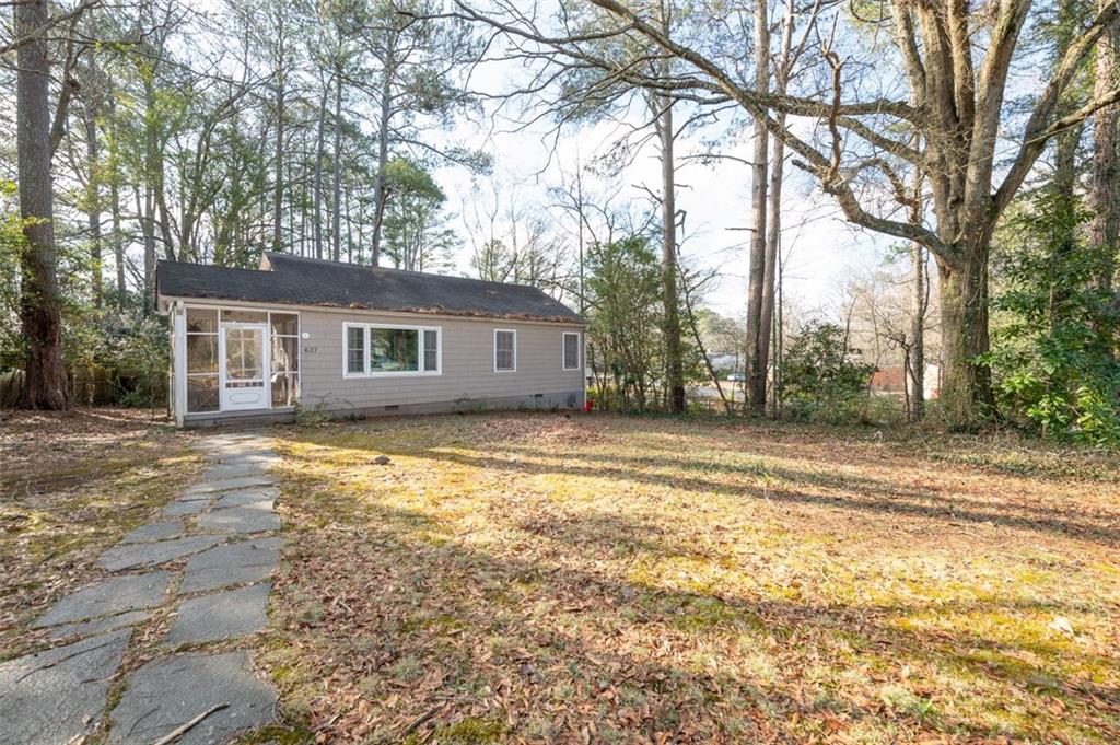 627 SCOTT Circle