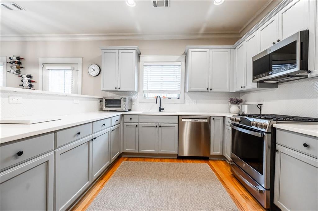 694 EMERIL Drive