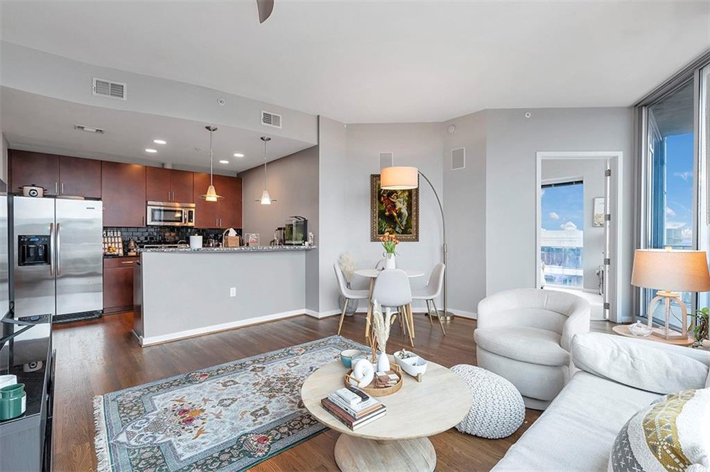 400 W Peachtree Street NW Unit 3611