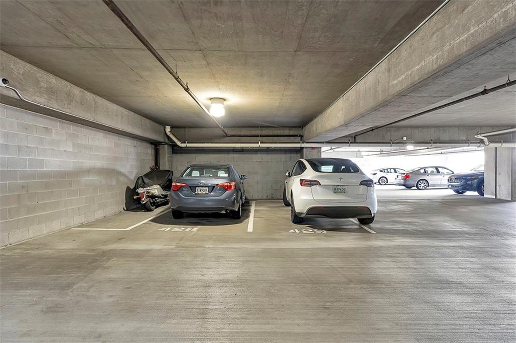 400 W Peachtree Street NW Unit 3611