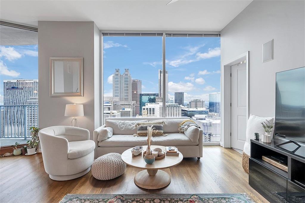400 W Peachtree Street NW Unit 3611
