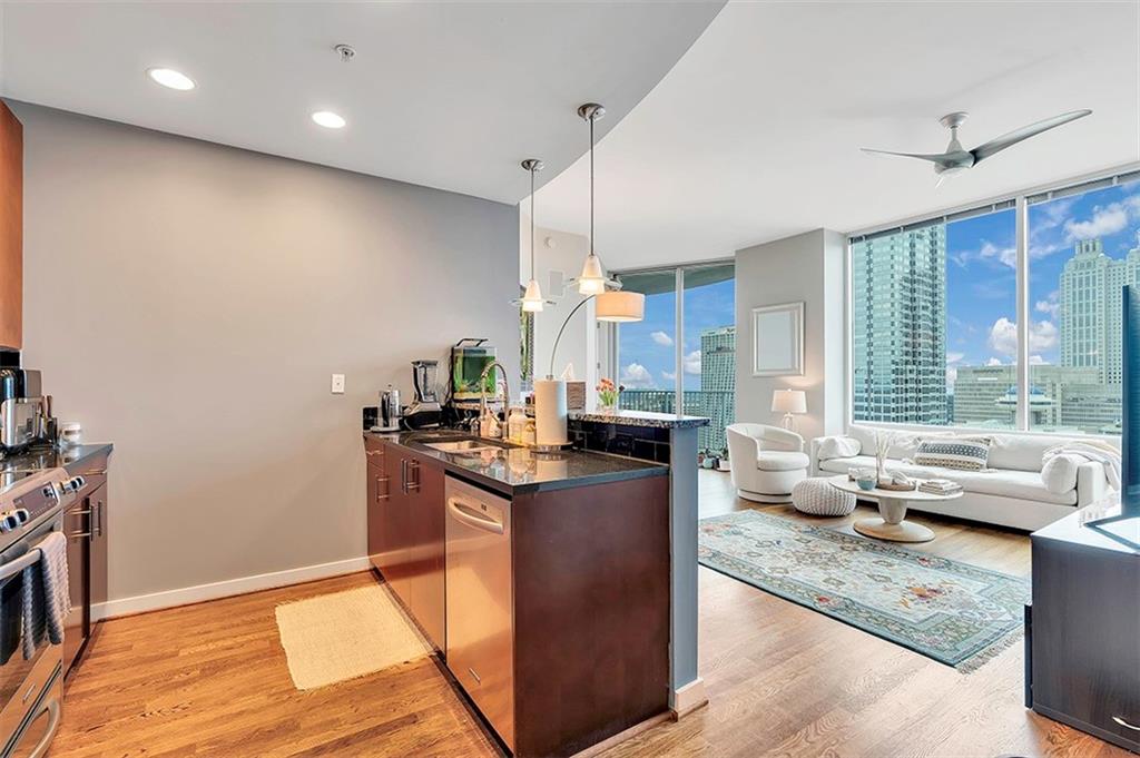 400 W Peachtree Street NW Unit 3611
