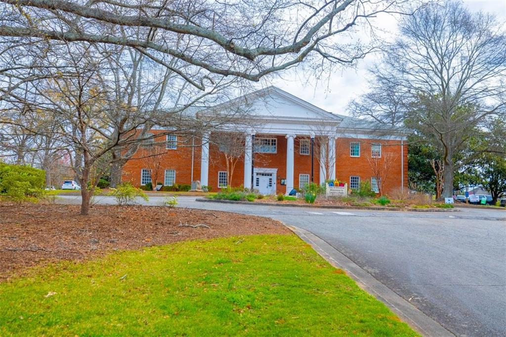 899 REGAL PATH Lane Unit 4