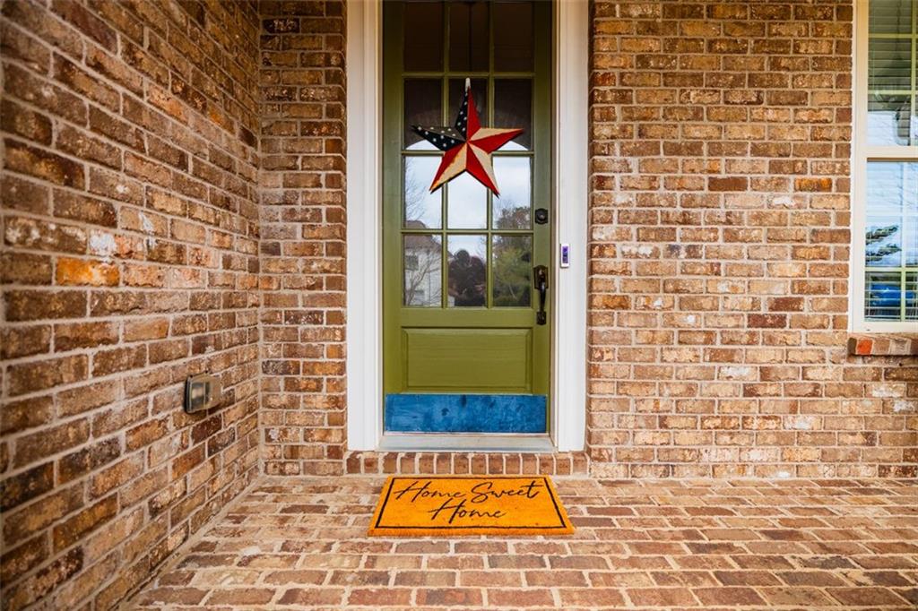 732 RAVENVIEW Court