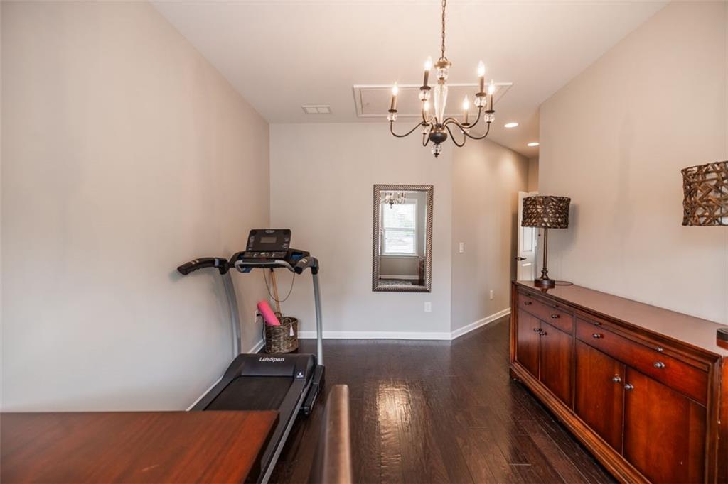 732 RAVENVIEW Court