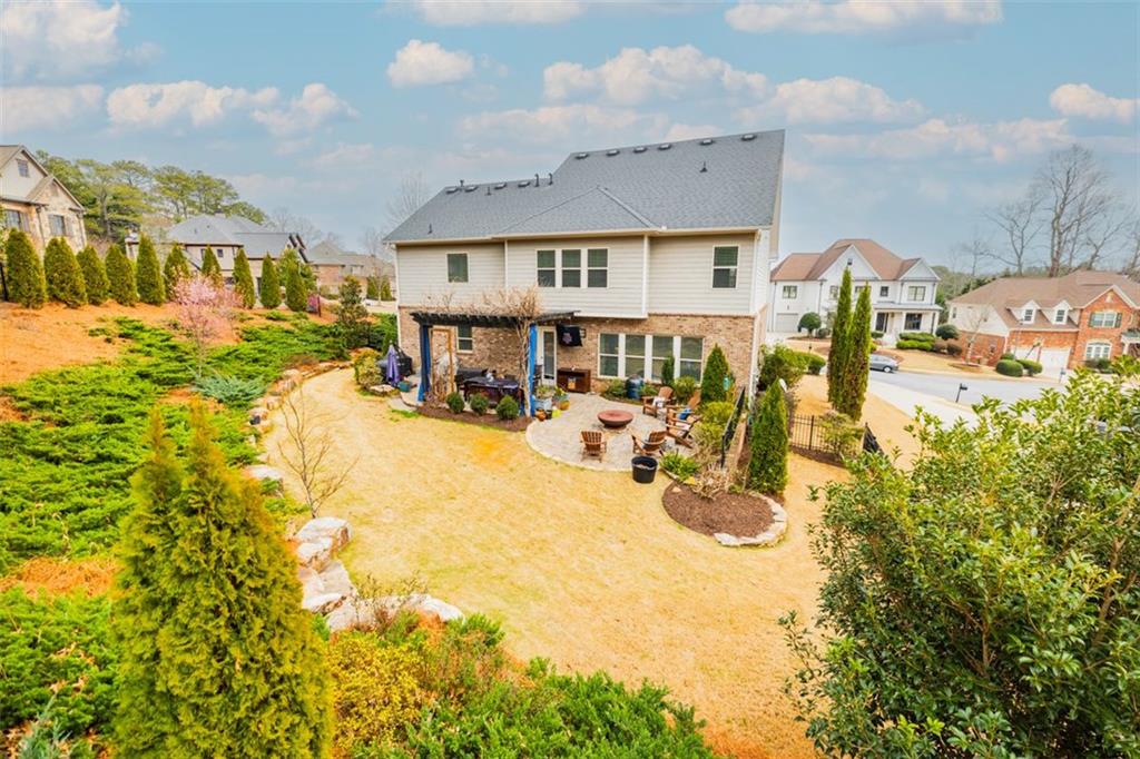 732 RAVENVIEW Court