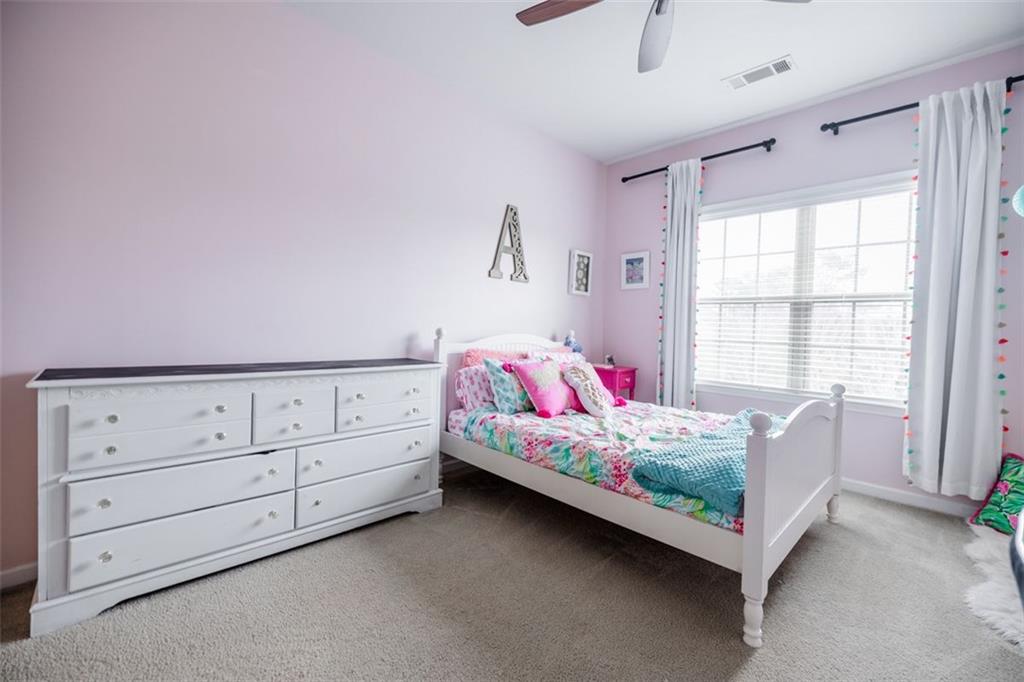 732 RAVENVIEW Court