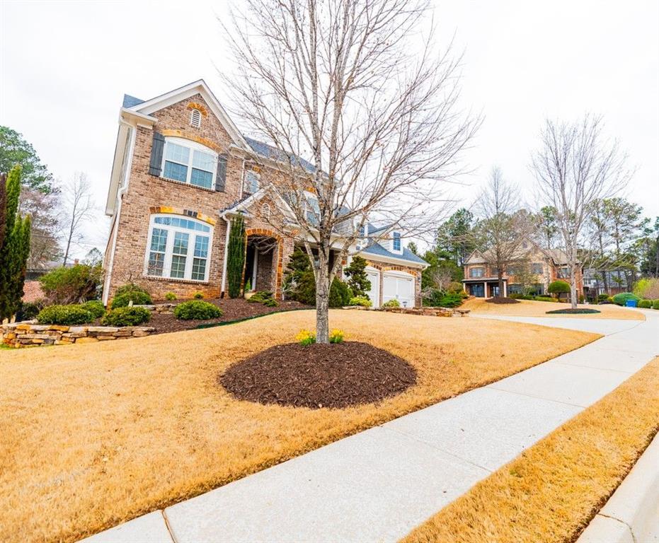 732 RAVENVIEW Court