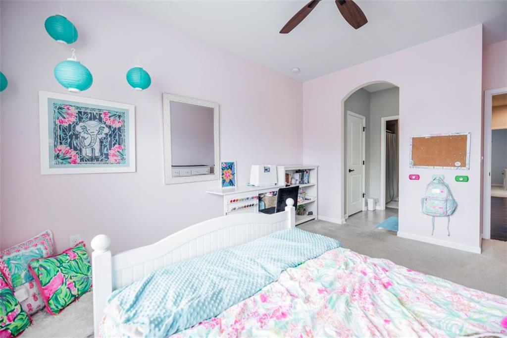732 RAVENVIEW Court