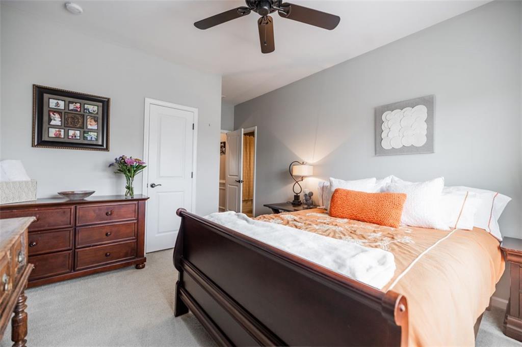 732 RAVENVIEW Court