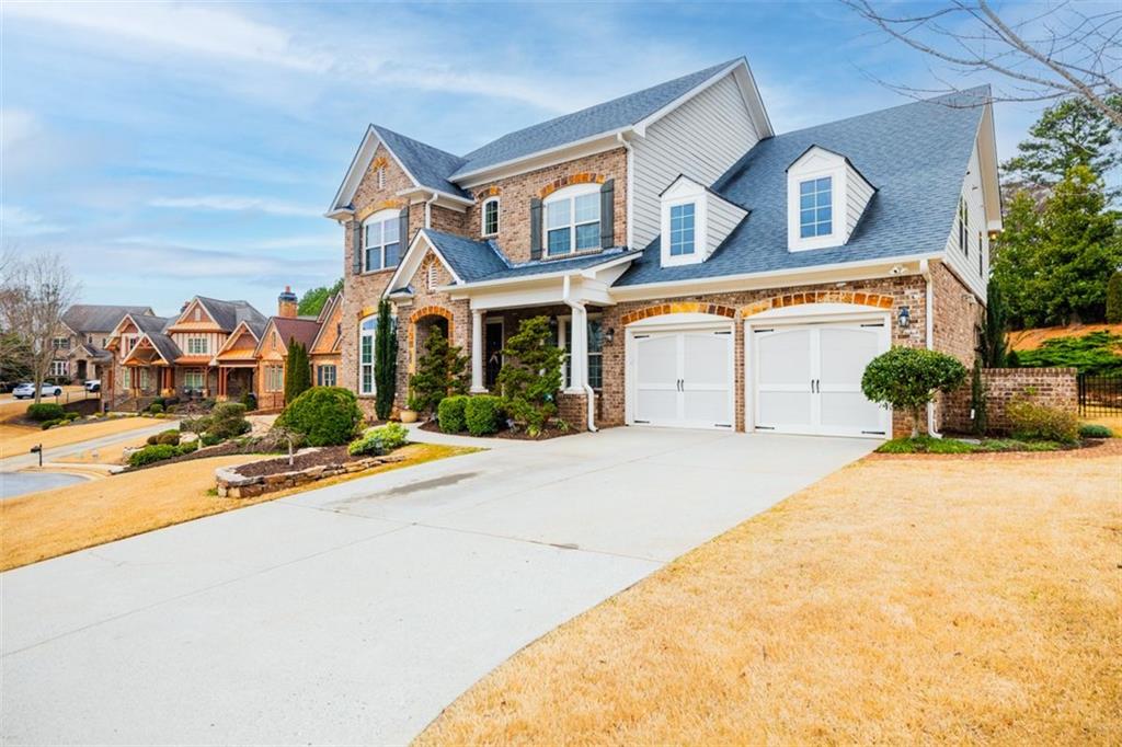 732 RAVENVIEW Court