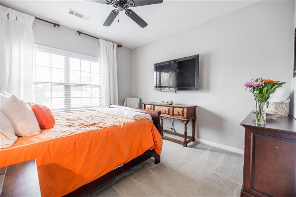 732 RAVENVIEW Court